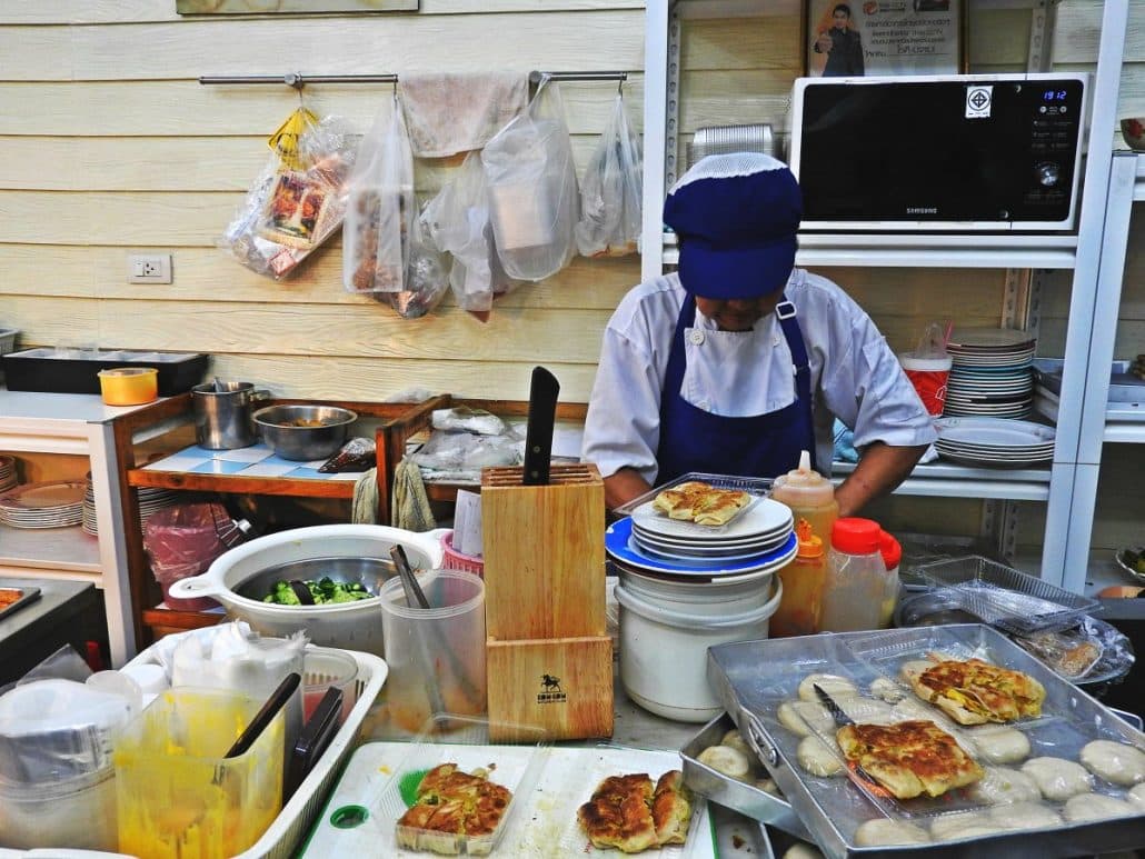 Love food, tuk tuks and Bangkok? You're in luck! There is a Nighttime Bangkok Tuk Tuk Food Tour which will whizz you around the city with a local guide, showing you the best and most delicious secret hidden street eats! It’s an awesome experience and one I’ll never forget. I love you Thailand! www.teacaketravels.com