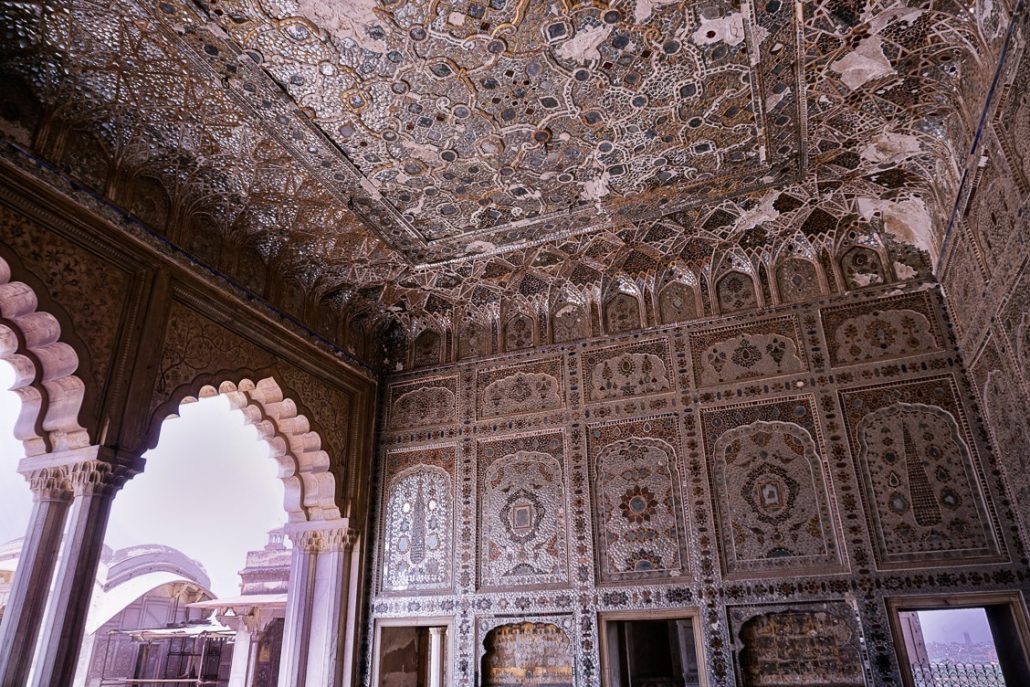 Photo inside the Palace of Mirrors